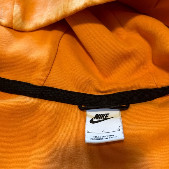 Nike Tech Fleece - Orange Wash - Shorts and Jacket Set - Picture 3 of 7